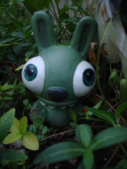 betso - SDCC resin bunny - Click Image to Close